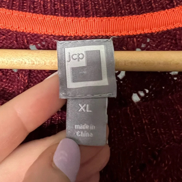 JC Penney Burgundy Open Weave Cable Knit 3/4 Sleeve Scoop Neck Sweater - XL - Picture 8 of 11